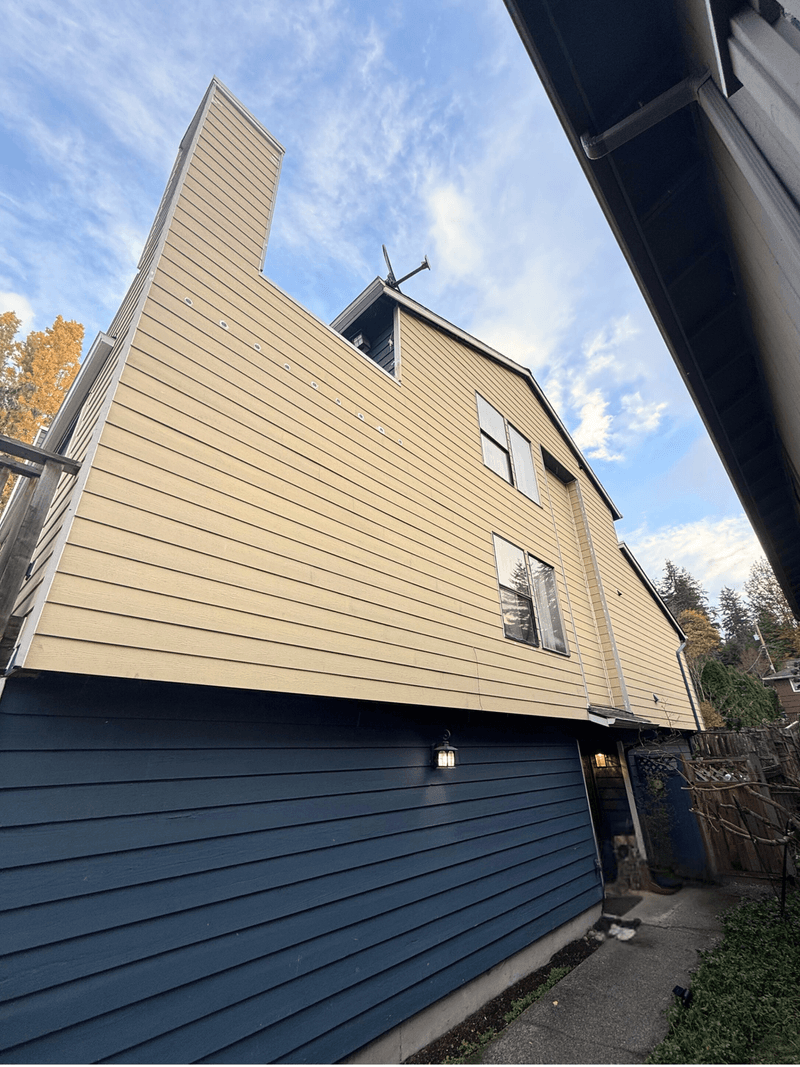 North Seattle — Siding Renovation